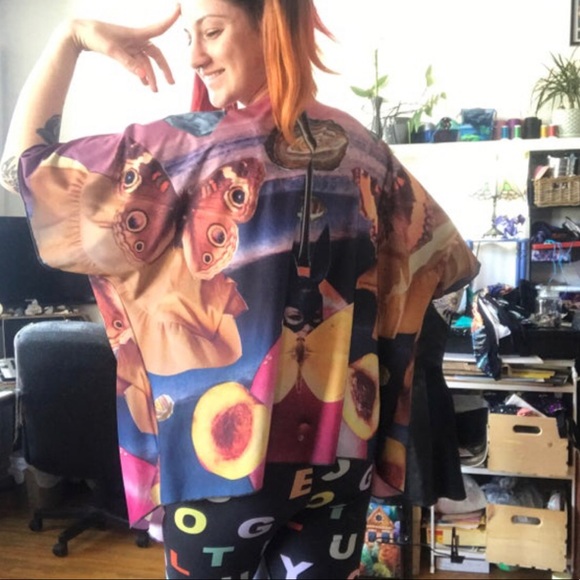 Fluttery Drips Draped Robe - Picture 6 of 8